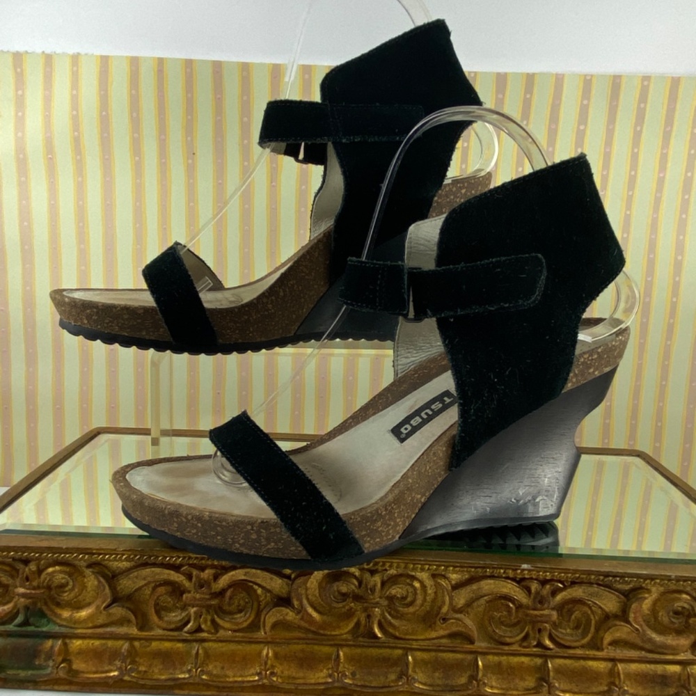 Tsubo Tehina Suede Leather Sandals